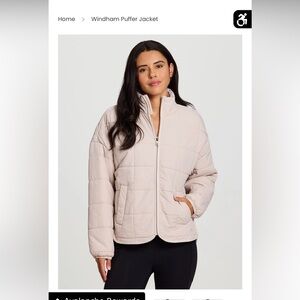 Never worn Avalanche Outdoor Supply Women’s Puffer Jacket